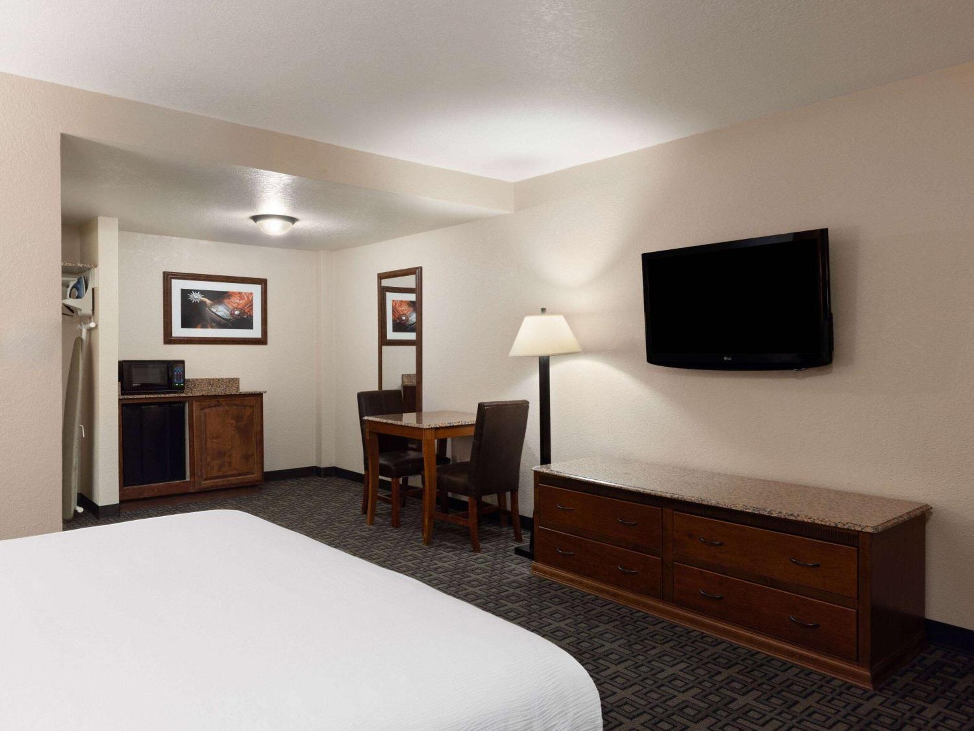 Ramada By Wyndham Elko Hotel At Stockmen'S Casino Ngoại thất bức ảnh