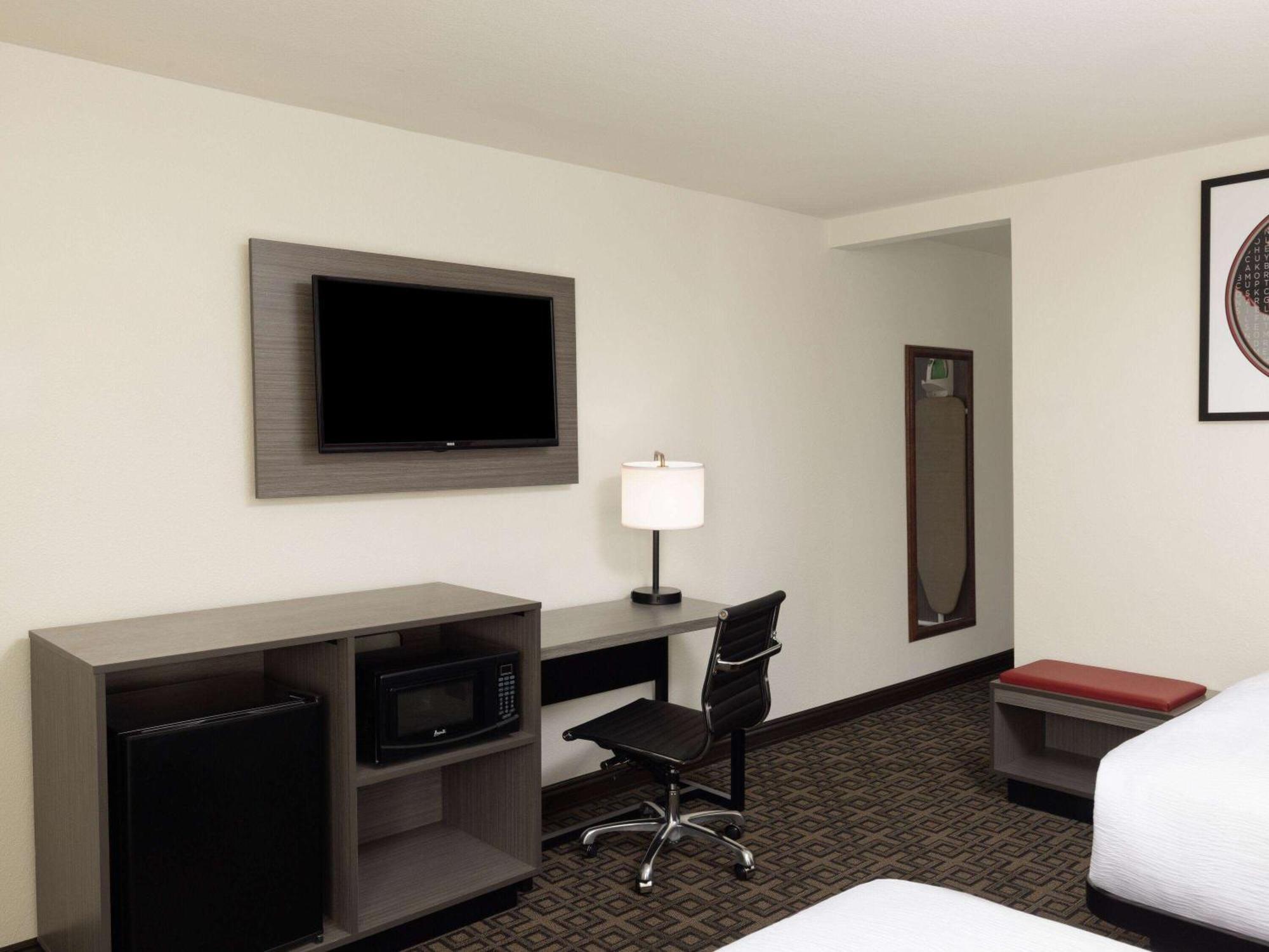 Ramada By Wyndham Elko Hotel At Stockmen'S Casino Ngoại thất bức ảnh