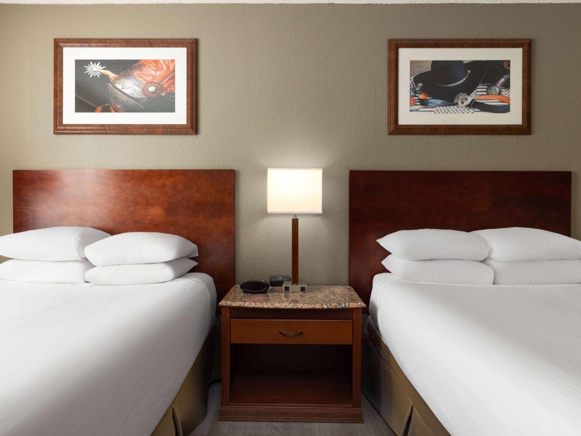 Ramada By Wyndham Elko Hotel At Stockmen'S Casino Ngoại thất bức ảnh