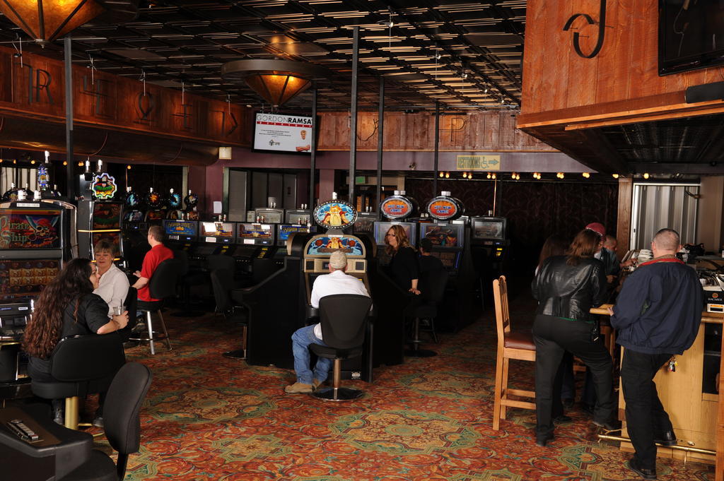 Ramada By Wyndham Elko Hotel At Stockmen'S Casino Ngoại thất bức ảnh